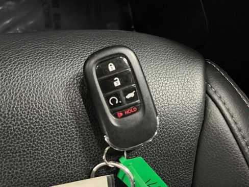 Used 2024 Honda Pilot Touring image 21