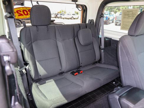 Used 2021 Jeep Wrangler Sport AWD/4WD image 27