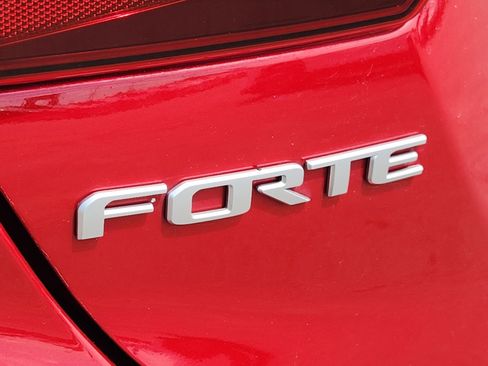 Used 2024 Kia Forte LXS FWD image 13