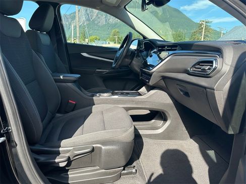 Used 2023 Chevrolet Bolt EUV LT w/ Driver Confidence Package image 12