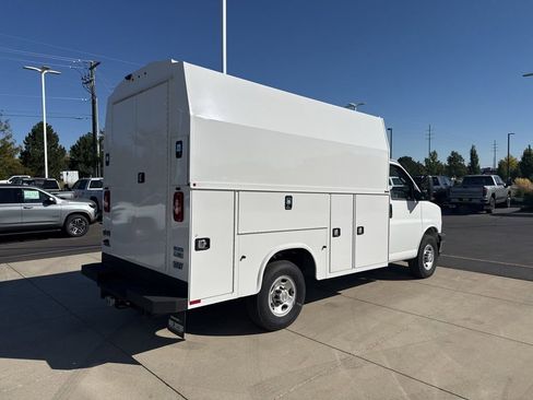New 2024 Chevrolet Express 3500 w/ Power Convenience Package RWD image 12