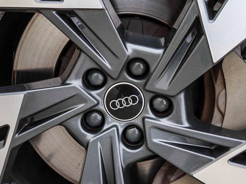 Used 2023 Audi e-tron Premium w/ Convenience Plus Package image 15