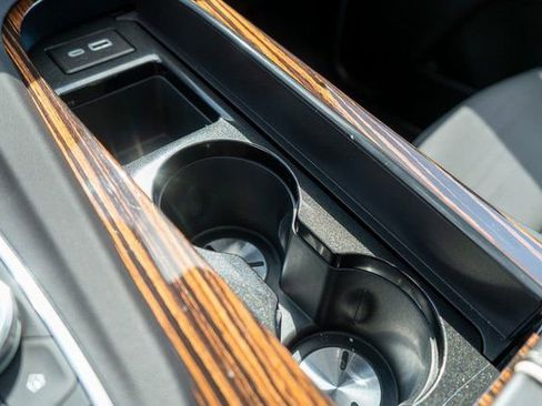 Used 2024 Cadillac Escalade Premium Luxury w/ Performance Package AWD/4WD image 61