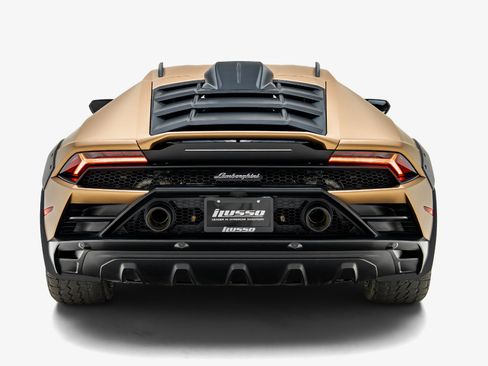 Used 2024 Lamborghini Huracan Sterrato AWD/4WD image 15