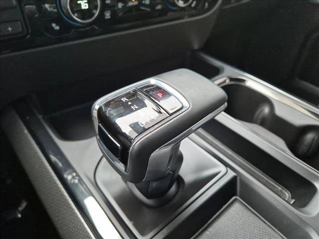 Used 2024 Chevrolet Silverado 1500 ZR2 w/ Technology Package AWD/4WD image 11