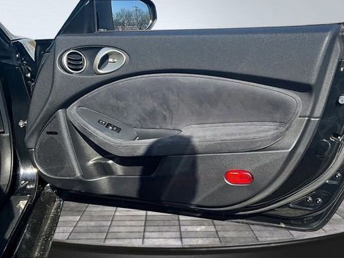 Used 2012 Nissan 370Z Touring w/ Sport Pkg image 23