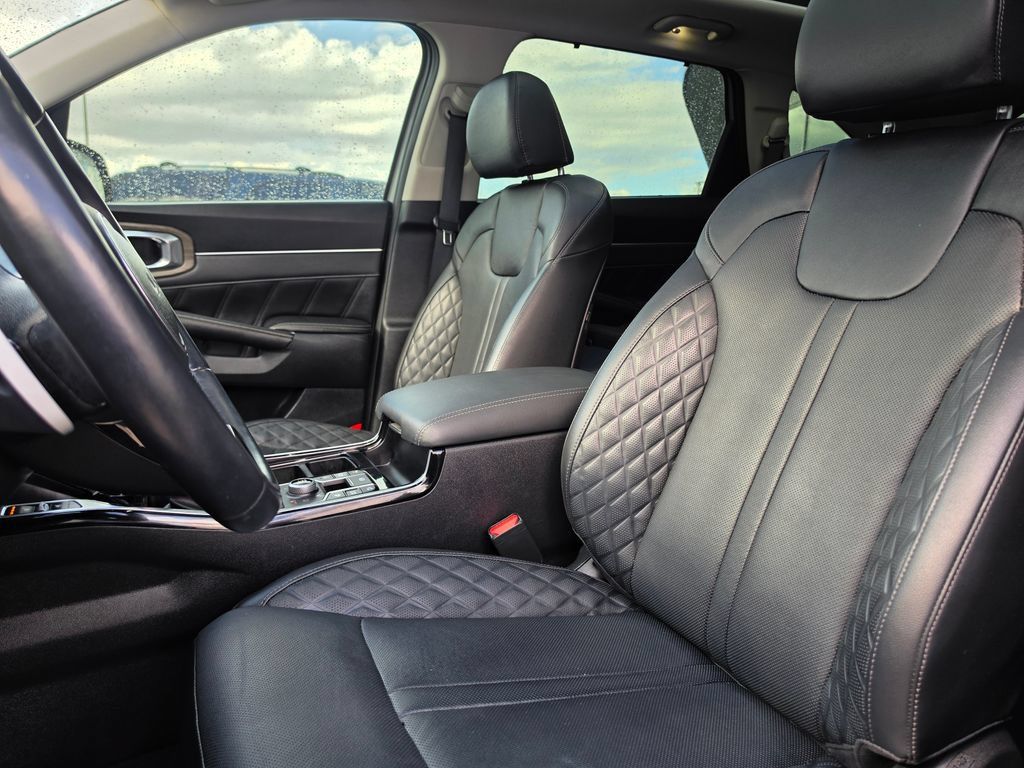 Certified 2023 Kia Sorento SX Prestige AWD/4WD image 10