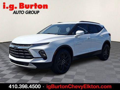 New 2026 Chevrolet Blazer LT w/ Sound & Technology Package AWD/4WD image 2