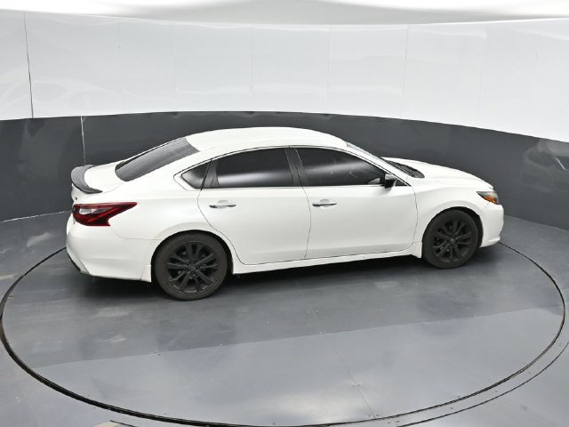 Used 2017 Nissan Altima 2.5 SR w/ Midnight Edition Package FWD image 44