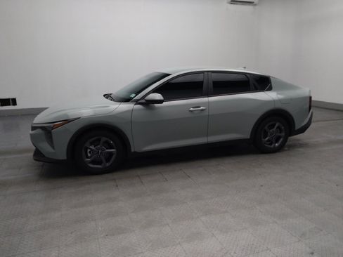 Used 2025 Kia K4 FWD image 2