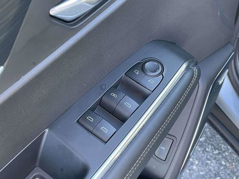 Used 2025 GMC Acadia Elevation image 23