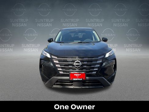Certified 2026 Nissan Rogue SV FWD image 10