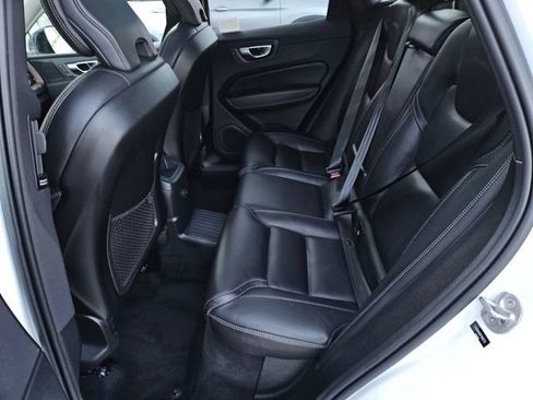 Certified 2023 Volvo XC60 T8 Ultimate w/ Climate Package AWD/4WD image 12