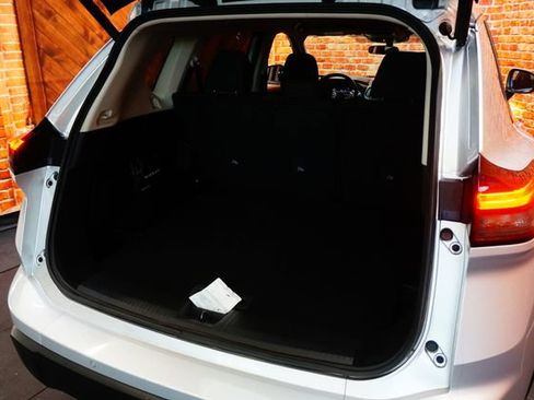 Certified 2025 Nissan Rogue SV AWD/4WD image 41