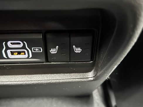 Used 2022 Jeep Grand Cherokee Limited 4xe w/ Luxury Tech Group II image 37