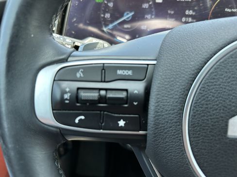 Certified 2025 Kia Sportage SX Prestige AWD/4WD image 26
