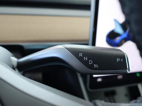 Used 2020 Tesla Model 3 Performance image 21