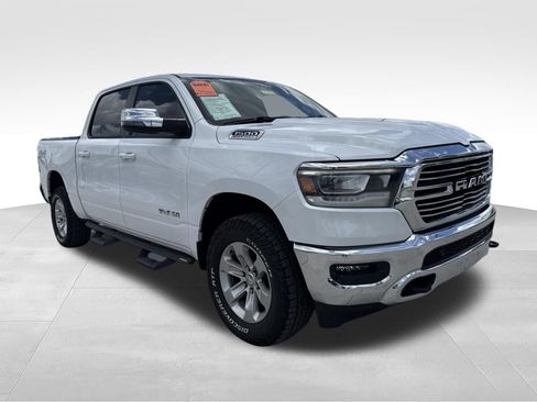 Used 2023 RAM 1500 Laramie AWD/4WD image 3