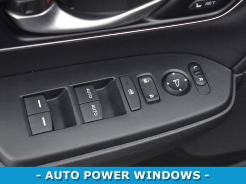 Used 2022 Honda CR-V Touring image 7