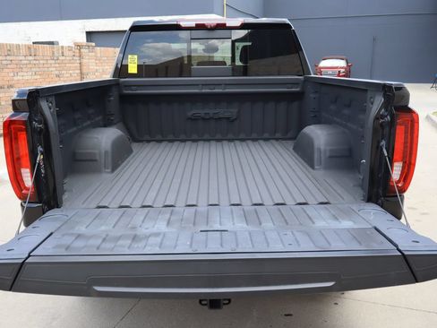 Used 2023 GMC Sierra 1500 AT4 w/ AT4 Premium Package AWD/4WD image 30