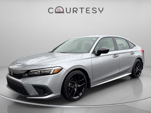 Used 2022 Honda Civic Sport image 1