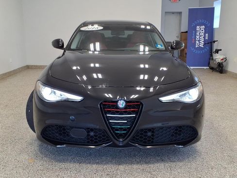Used 2018 Alfa Romeo Giulia Ti AWD w/ TI 19 SPORT PACKAGE w/ Quick Order Package 22S Sport image 2