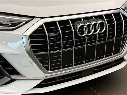 Certified 2025 Audi Q3 2.0T Premium Plus w/ Premium Plus Package image 32