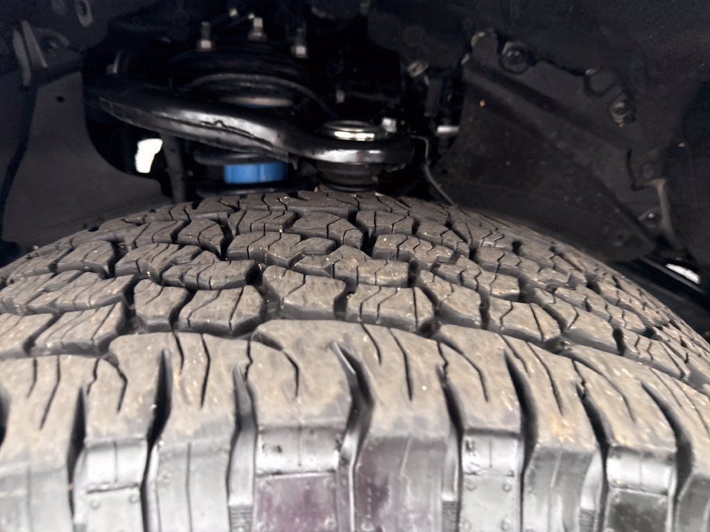 Used 2024 Toyota Tacoma TRD Off-Road w/ TRD Off Road Upgrade Package AWD/4WD image 33