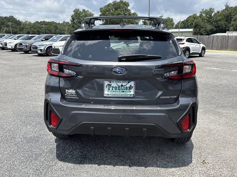 Used 2024 Subaru Crosstrek 2.0i Premium AWD/4WD image 4