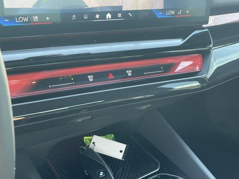 Used 2024 BMW i5 eDrive40i image 16