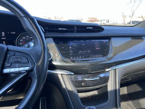 Used 2020 Cadillac XT6 Sport image 31