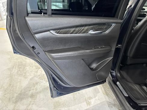 Used 2021 Cadillac XT6 Premium Luxury AWD/4WD image 18