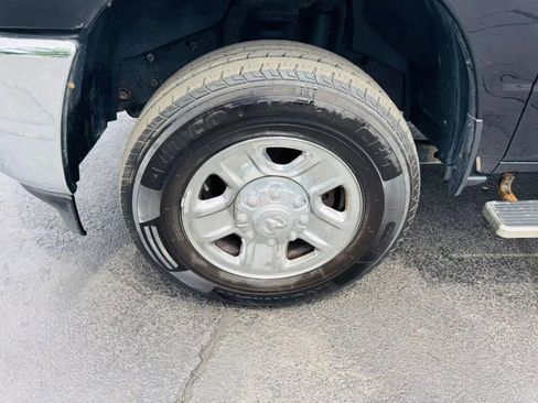 Used 2020 RAM 2500 Tradesman w/ Chrome Appearance Group image 12