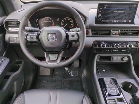 New 2025 Honda Pilot TrailSport image 14