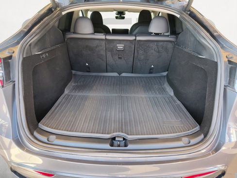 Used 2023 Tesla Model Y Long Range image 16