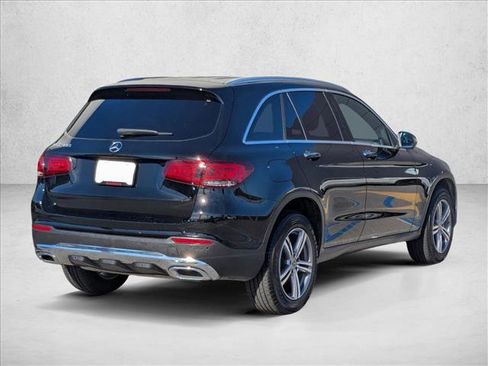 Used 2021 Mercedes-Benz GLC 300 image 5