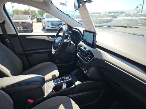 Used 2021 Ford Escape SE w/ Cold Weather Package image 22