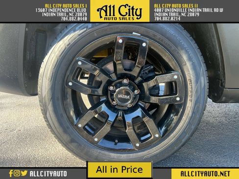 Used 2015 Jeep Renegade Latitude w/ Popular Equipment Group image 12