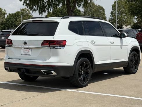 Used 2023 Volkswagen Atlas SE w/ Black Wheel Package FWD image 4