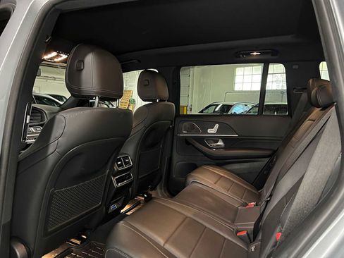 Certified 2025 Mercedes-Benz GLS 450 4MATIC image 19