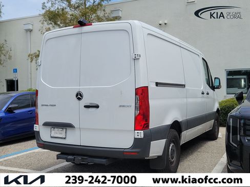 Used 2025 Mercedes-Benz Sprinter 2500 image 7