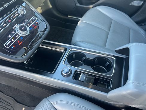 Used 2021 Lincoln Corsair Reserve w/ Equipment Group 201A image 20