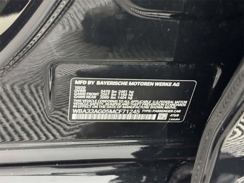 Used 2021 BMW 530e xDrive w/ Premium Package image 16