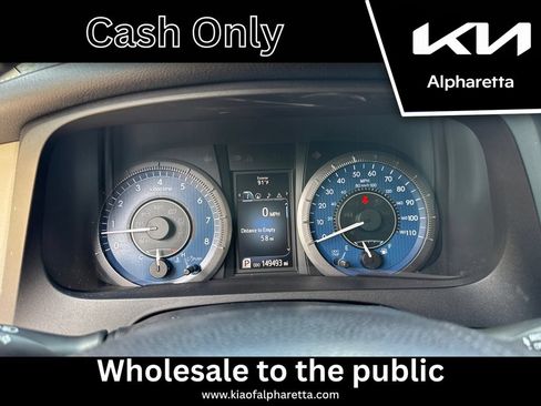 Used 2017 Toyota Sienna XLE w/ XLE Navigation Package FWD image 24