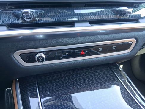 Used 2026 BMW X5 sDrive40i w/ M Sport Package image 18