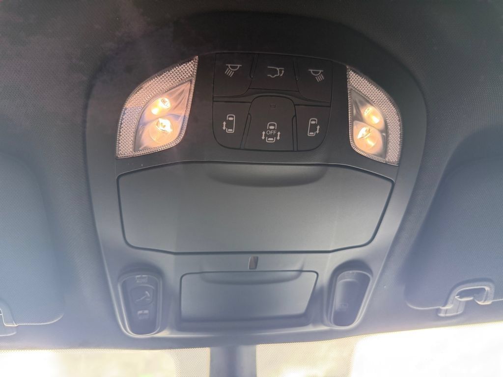 New 2026 Chrysler Pacifica Select FWD image 25