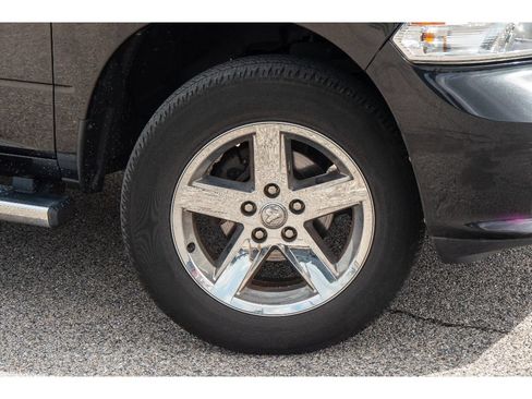 Used 2018 RAM 1500 Express w/ Express Value Package AWD/4WD image 25