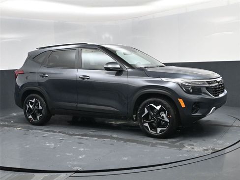 New 2026 Kia Seltos S image 2