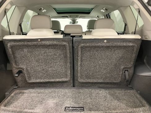Used 2020 Volkswagen Tiguan SEL w/ 3rd Row Seat Package AWD/4WD image 39