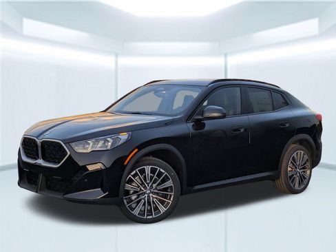 New 2026 BMW X2 xDrive28i AWD/4WD image 1